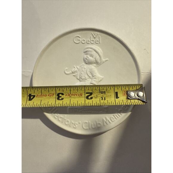 Hummel Goebel 4” Collector’s Club Member Plate/Coaster/Medallion, 1976 - Picture 7 of 7